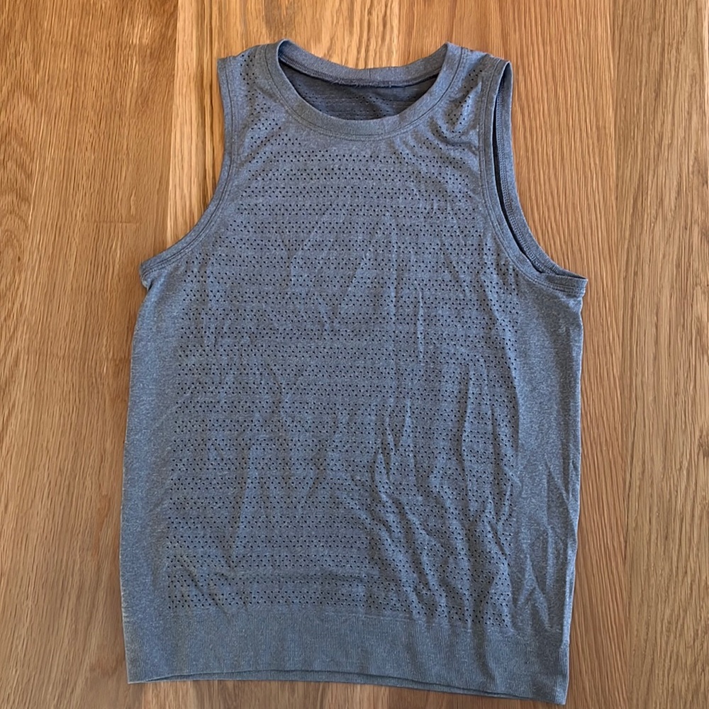 Lululemon muscle tank